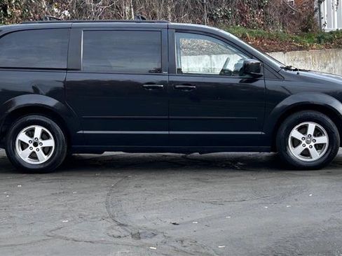 Used 2012 Dodge Grand Caravan SXT image 6