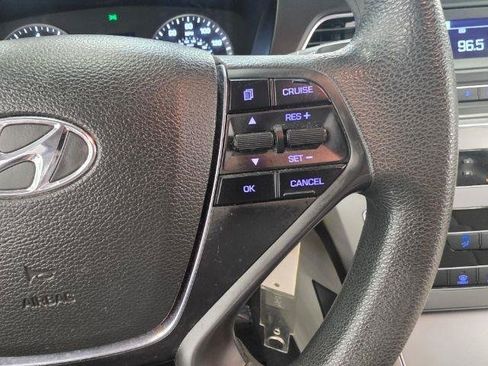 Used 2017 Hyundai Sonata SE FWD image 12