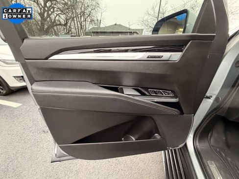 Used 2025 Cadillac Escalade Sport w/ Touring Package image 20