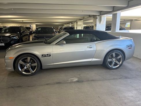 Used 2011 Chevrolet Camaro SS w/ RS Package RWD image 2