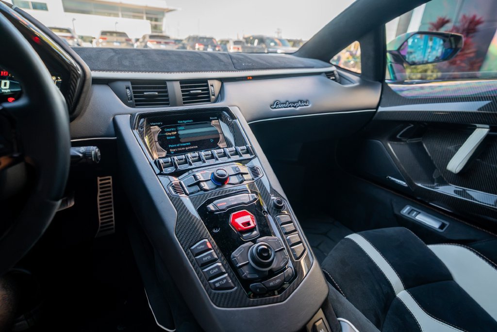 Used 2019 Lamborghini Aventador SVJ AWD/4WD image 60