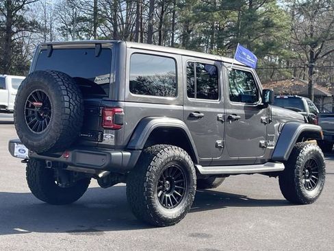 Used 2018 Jeep Wrangler Unlimited Sahara image 24