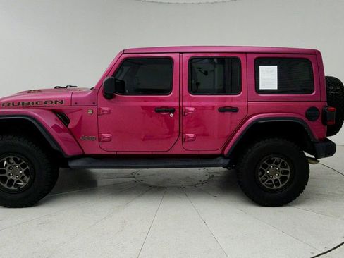 Used 2022 Jeep Wrangler Unlimited Rubicon w/ Xtreme Recon 35" Tire Package AWD/4WD image 5