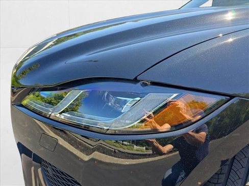 New 2026 Jaguar F-PACE R-Dynamic S image 28