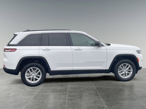 New 2026 Jeep Grand Cherokee Laredo X RWD image 6