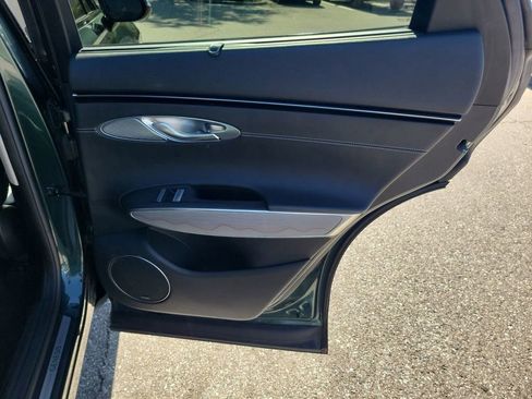 Used 2022 Genesis GV70 2.5T w/ Advanced Package image 41