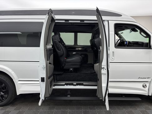 New 2026 GMC Savana 3500 Extended w/ Driver Convenience Package RWD image 7