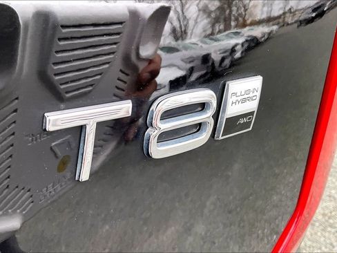 Certified 2025 Volvo XC90 T8 Ultra w/ Lounge Package image 24