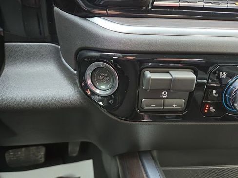 Used 2026 GMC Sierra 1500 SLT image 21