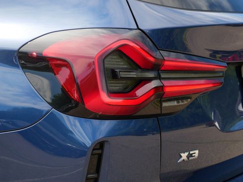 Used 2022 BMW X3 M40i AWD/4WD image 17