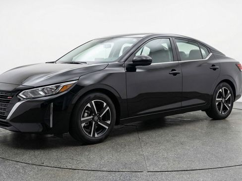 Used 2025 Nissan Sentra SV FWD image 3