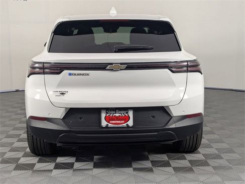 Certified 2025 Chevrolet Equinox EV LT image 6