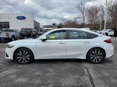 Used 2023 Honda Civic EX-L image 3