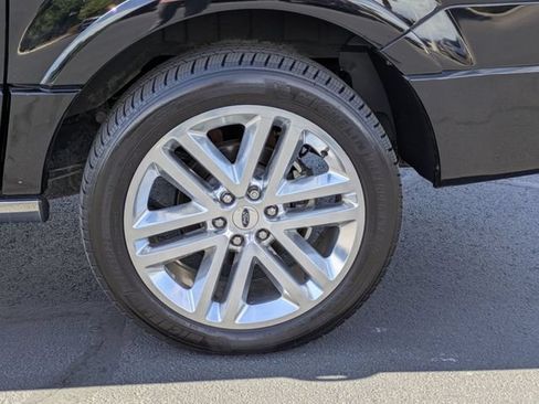 Used 2016 Ford Expedition EL Platinum AWD/4WD image 12