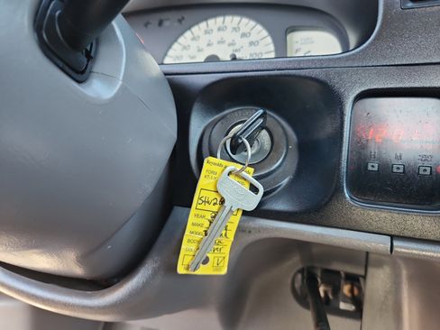 Used 2004 Toyota Tacoma 4x4 Xtracab V6 image 30