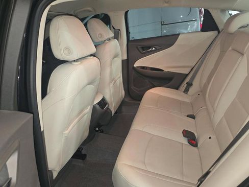 Used 2022 Chevrolet Malibu LT w/ Leather Package image 10
