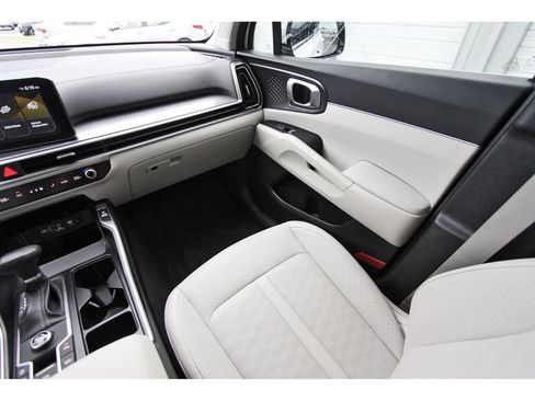 Used 2026 Kia Sorento S w/ S Panoramic Sunroof Package FWD image 11