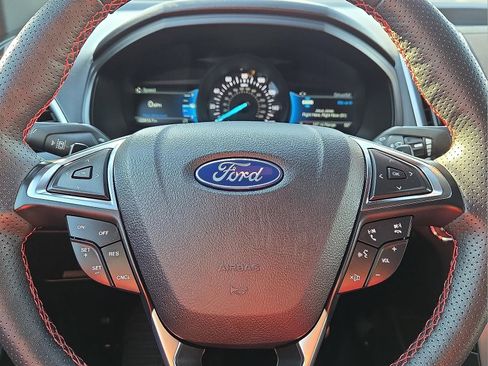 Certified 2024 Ford Edge ST-Line w/ Class II Trailer Tow Package image 24