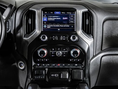 Used 2023 GMC Sierra 3500 Denali w/ Technology Package AWD/4WD image 24