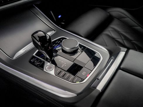 Used 2023 BMW X5 sDrive40i w/ Parking Assistance Package image 49