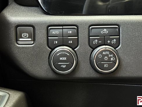 Certified 2023 Chevrolet Silverado 1500 LT Trail Boss w/ LPO, Dark Essentials Package AWD/4WD image 30