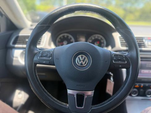 Used 2013 Volkswagen Passat 2.5 SE FWD image 14