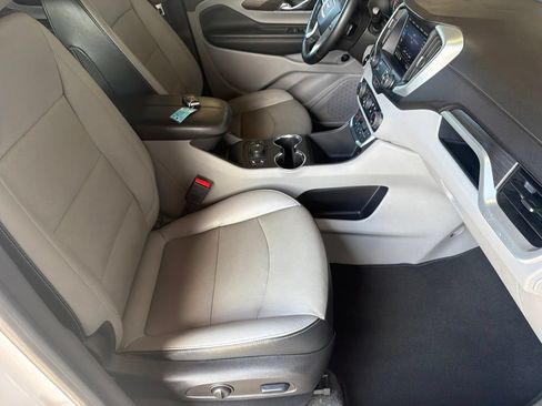 Used 2024 GMC Terrain SLT AWD/4WD image 42