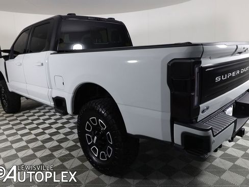 Used 2025 Ford F250 Platinum AWD/4WD image 10