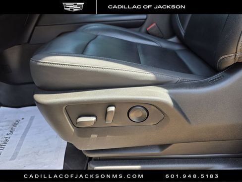 Used 2021 Chevrolet Tahoe Z71 w/ Luxury Package AWD/4WD image 19