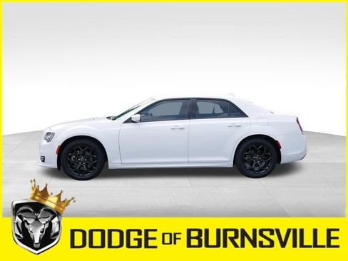 Used 2021 Chrysler 300 Touring L AWD/4WD image 4