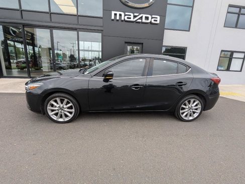 Used 2017 MAZDA MAZDA3 Touring w/ Popular Equipment Package FWD image 3