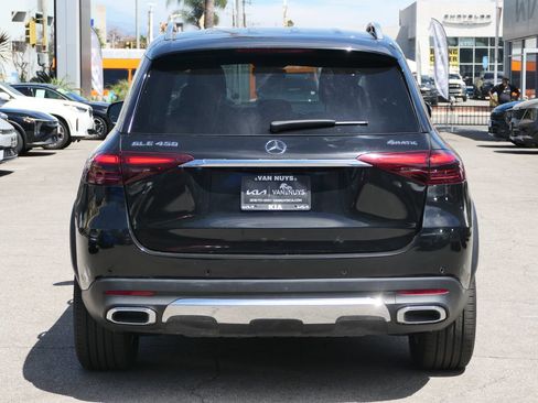 Used 2024 Mercedes-Benz GLE 450e 4MATIC image 4