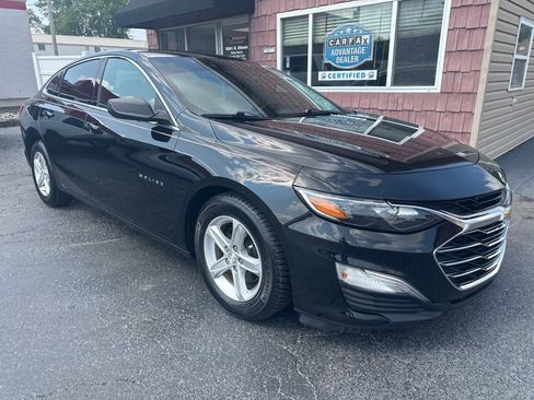 Used 2020 Chevrolet Malibu LS FWD image 1