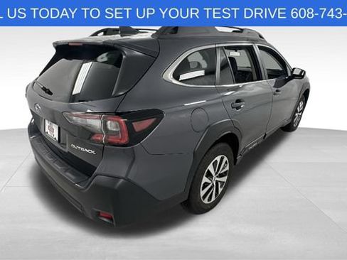 Certified 2025 Subaru Outback Premium image 3