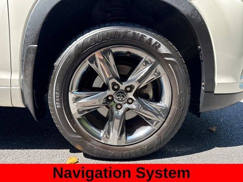Used 2019 Toyota Highlander Limited Platinum AWD/4WD image 13