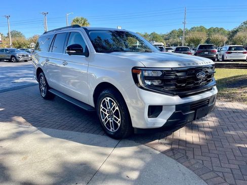 Used 2025 Ford Expedition Max Active image 8