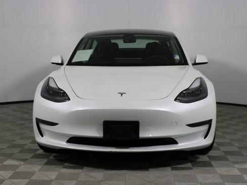 Used 2023 Tesla Model 3 Performance image 2