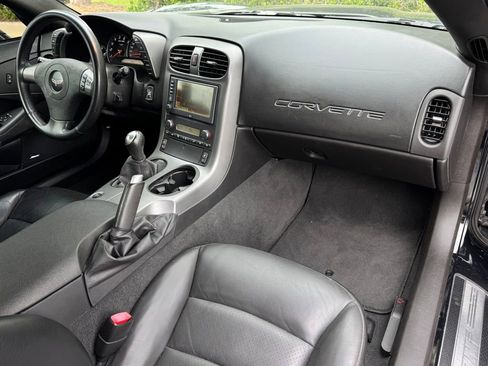 Used 2007 Chevrolet Corvette Convertible w/ Preferred Equipment Group RWD image 15