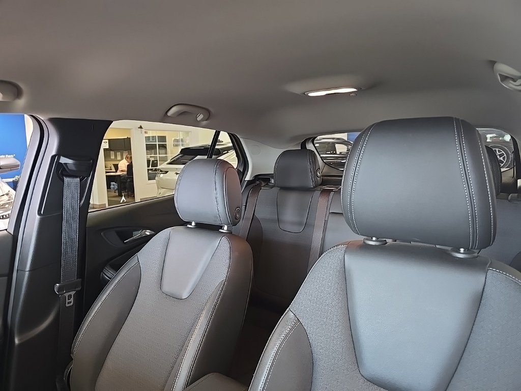 Used 2020 Buick Encore GX Select AWD/4WD image 31