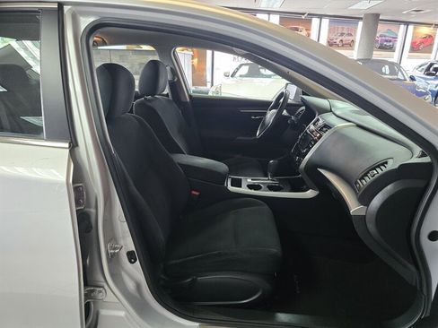 Used 2015 Nissan Altima 2.5 SV image 14