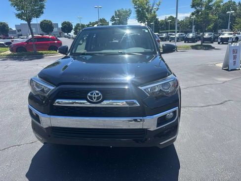 Used 2016 Toyota 4Runner Limited AWD/4WD image 10