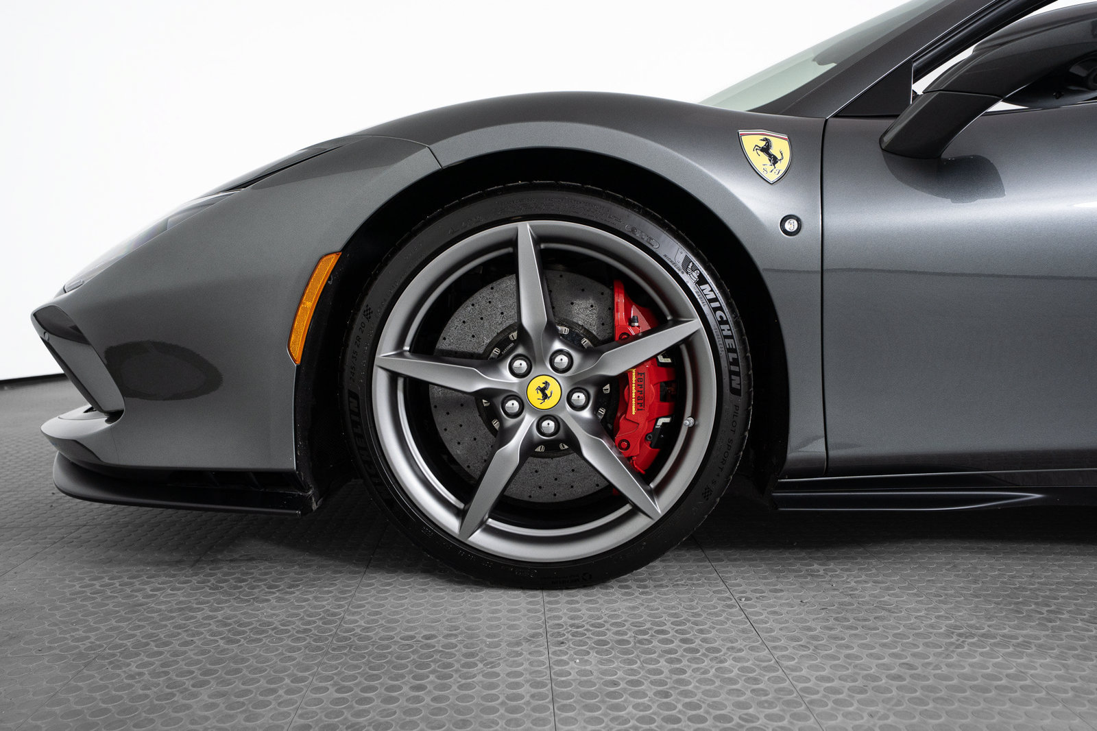 Certified 2021 Ferrari F8 Tributo RWD image 10