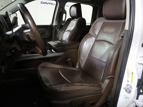 Used 2025 RAM 2500 Limited AWD/4WD image 22