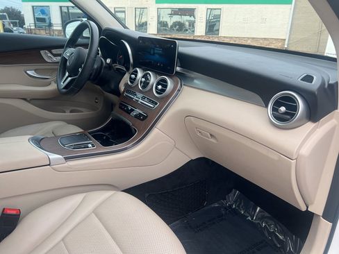 Used 2020 Mercedes-Benz GLC 300 4MATIC image 23