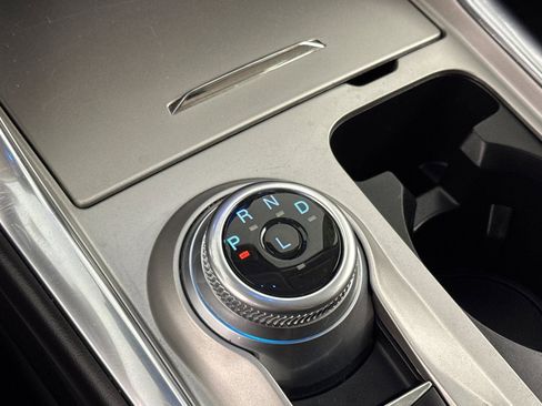 Used 2024 Ford Explorer XLT w/ Equipment Group 202A image 19