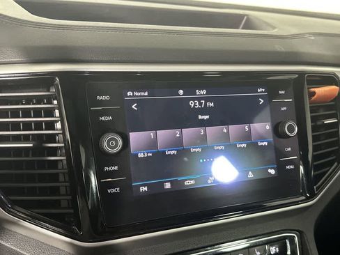 Used 2022 Volkswagen Atlas Cross Sport SEL R-Line image 45