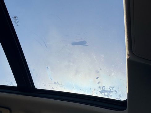 Used 2015 Cadillac SRX Premium image 16