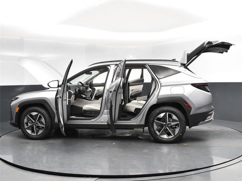 Used 2025 Hyundai Tucson SEL image 21