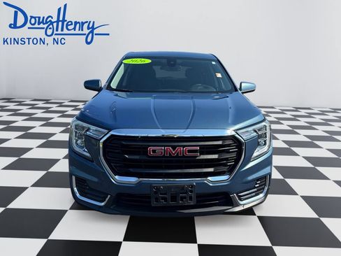 Used 2024 GMC Terrain SLE FWD image 8