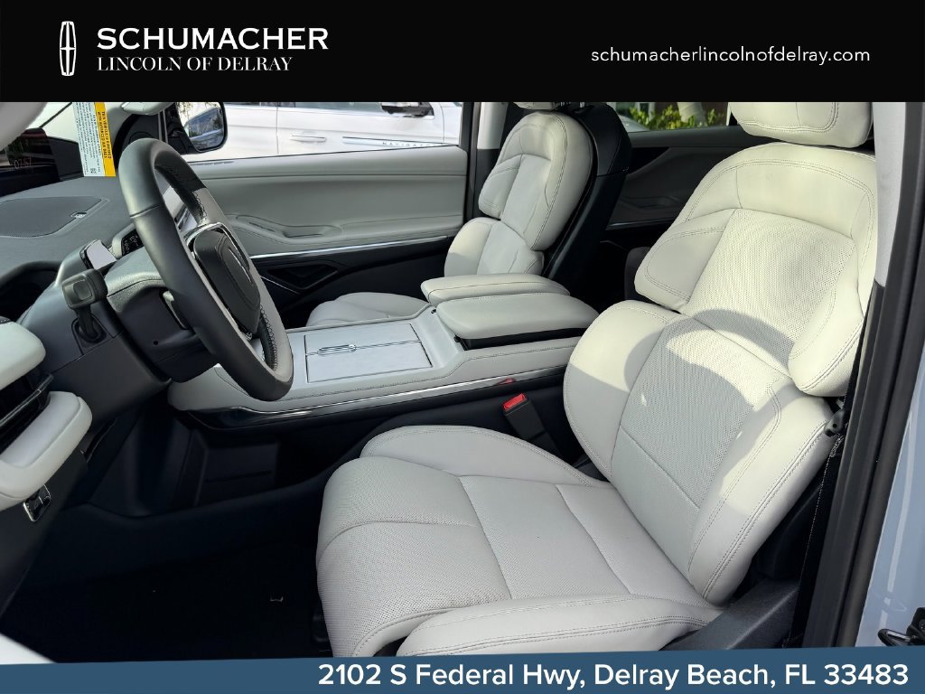 New 2026 Lincoln Navigator Premiere AWD/4WD image 11